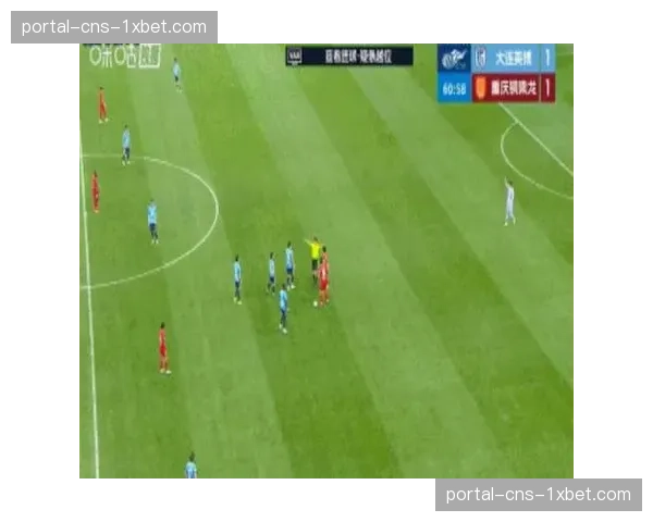 天津队进球无效，VAR介入后判定越位在先，主场球迷抱头遗憾错失狂欢